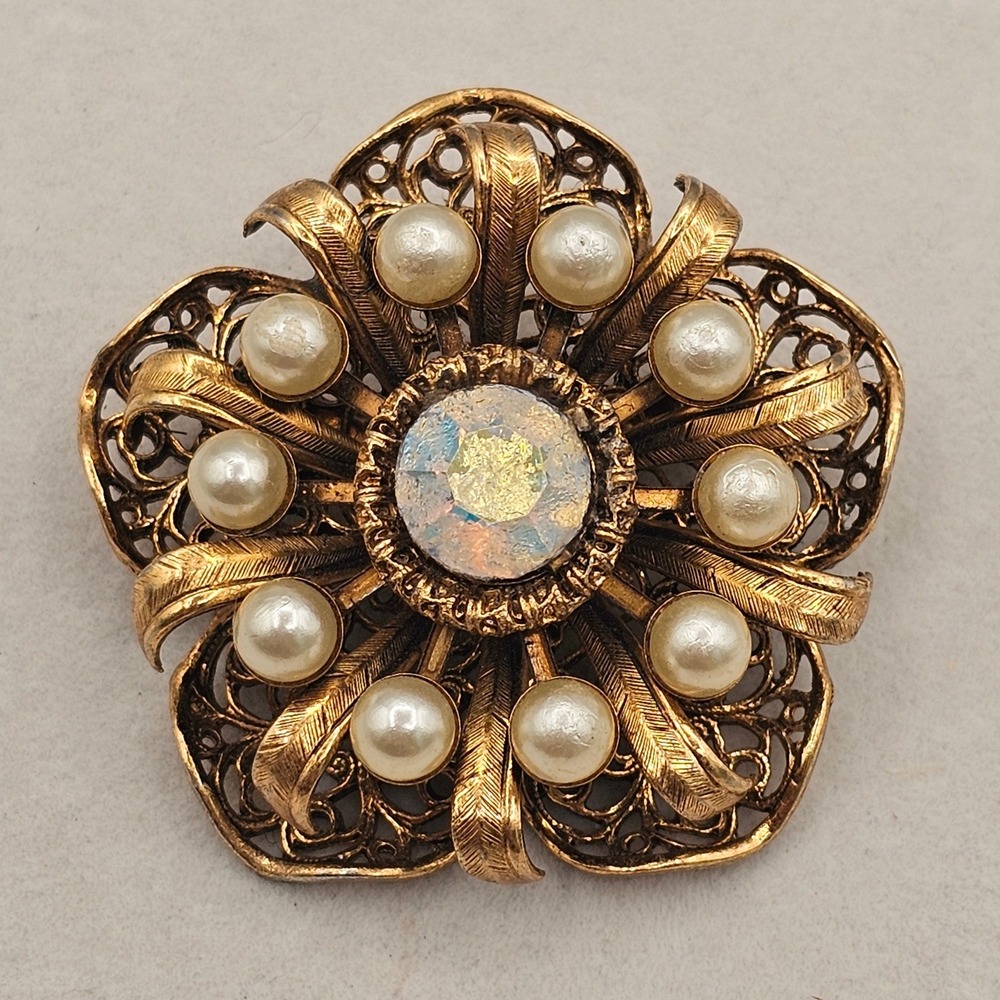 Vintage Floral Rhinestone Cluster Brooch Gold Tone Faux Pearl & AB Steampunk Pin - Picture 1 of 10